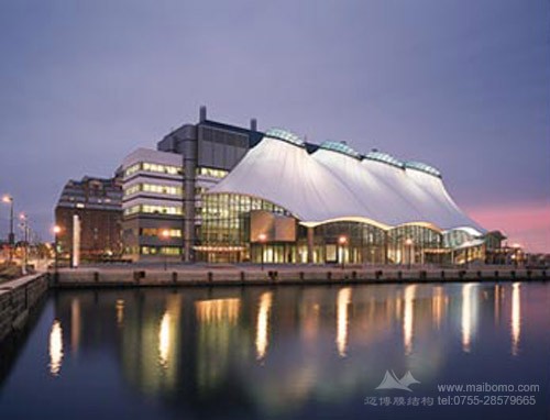 商業(yè)街遮陽膜結(jié)構(gòu)三