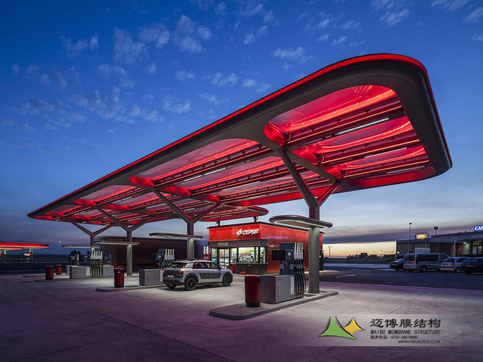 西班牙ETFE膜結(jié)構(gòu)加油站